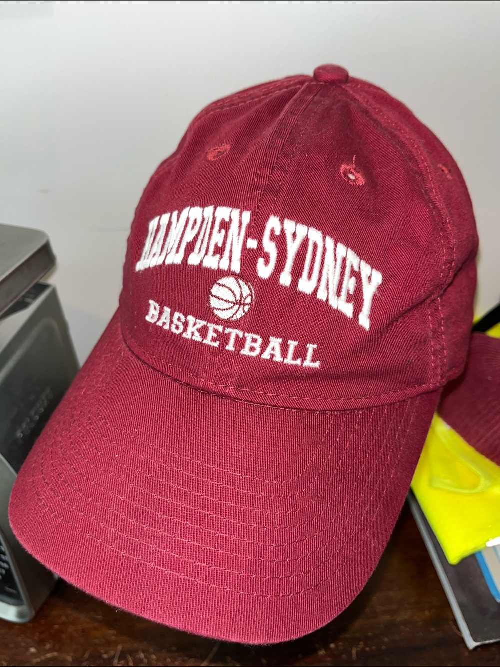 NWOT new Hampden Sydney College Basketball Team Tigers Trucker baseball cap